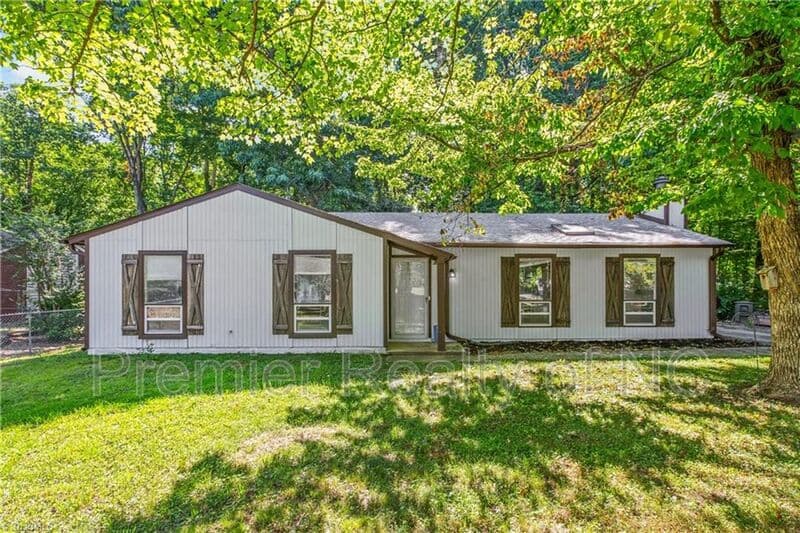 Rural Hall House: 5905 Stanleyville Dr