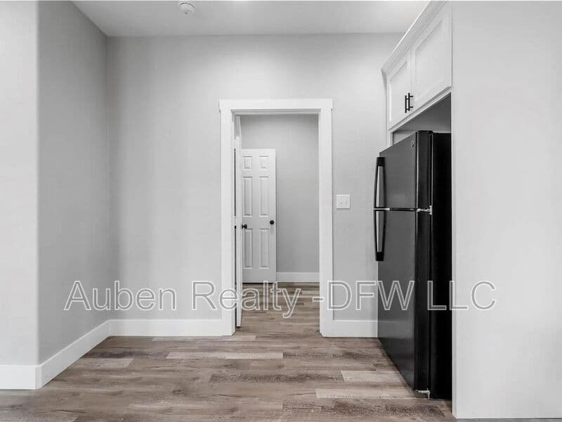Denison House: 1104 W Elm Street