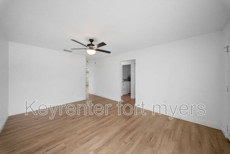 Fort Myers House: 11370 SUMMERWINDS CT