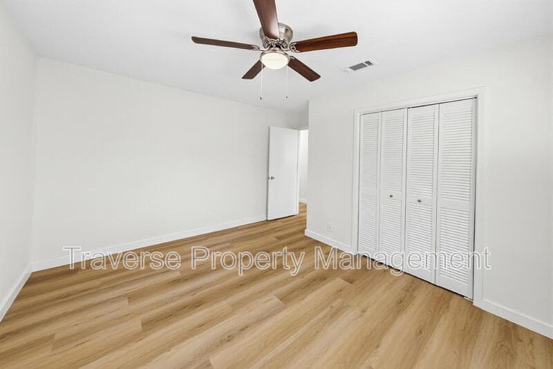 Fort Worth House: 5605 Wimbleton Way