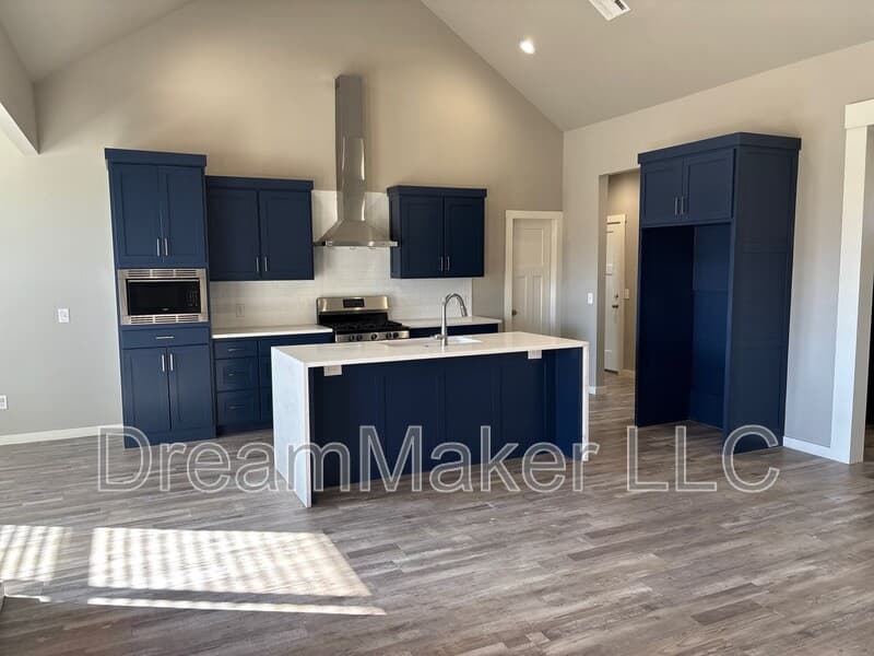 Norman House: 3118 SE 34th Street