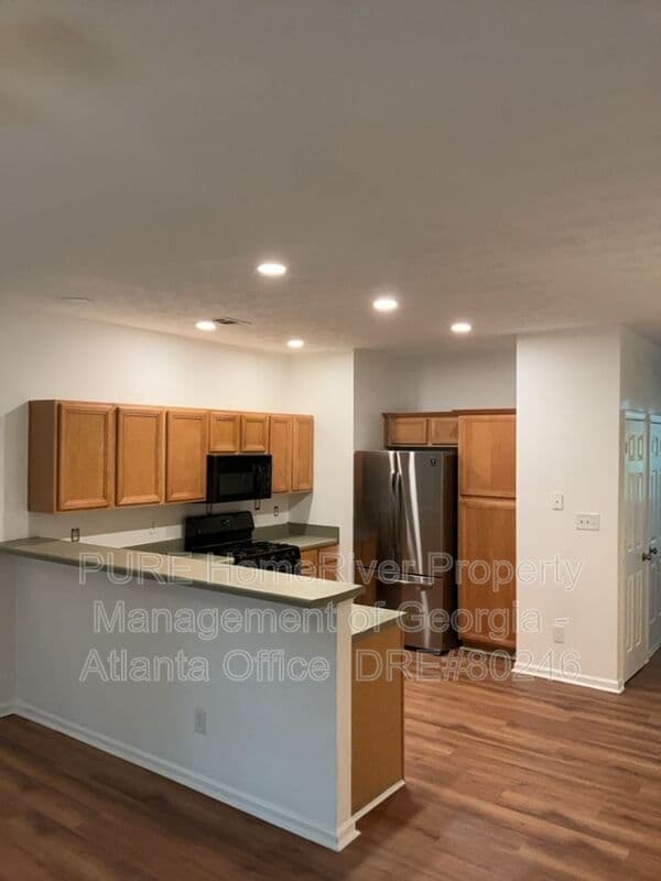 Avondale Estates Townhome: 768 Brookside Parc Ln
