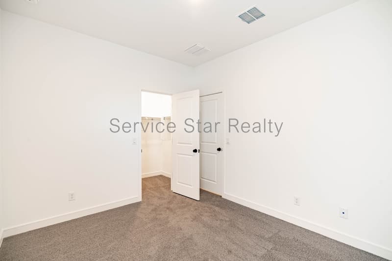 Maricopa House: 16635 N Lunar St