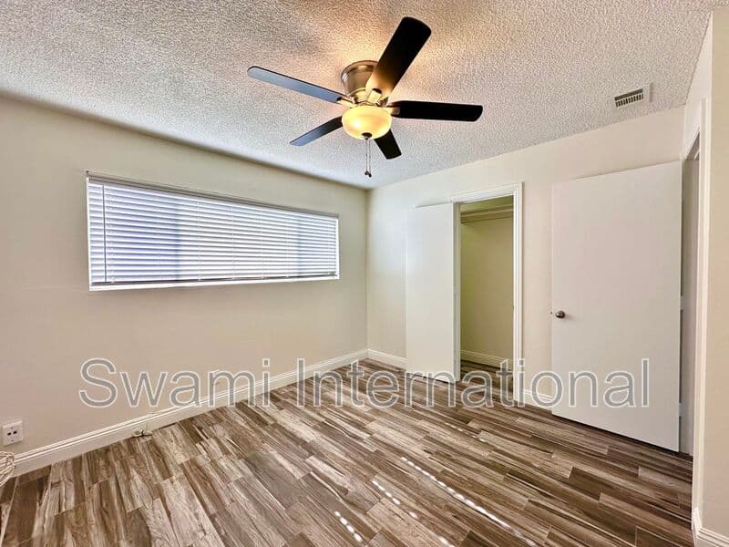 Lomita House: 25530 Oak St.