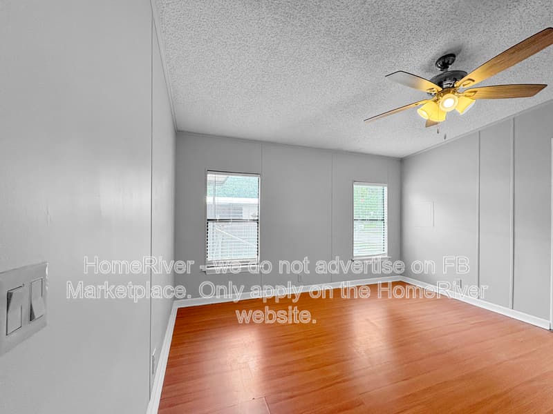 Jacksonville House: 7531 Covewood Dr