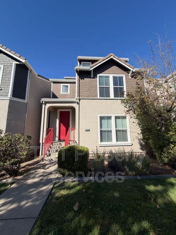 Rancho Cordova House: 11009 International Drive