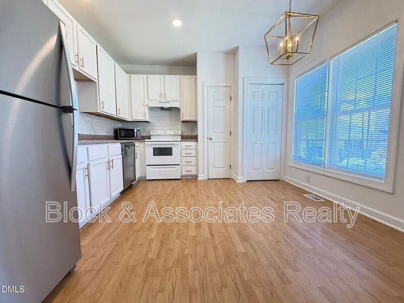Raleigh House: 2701 Sterling Park Drive