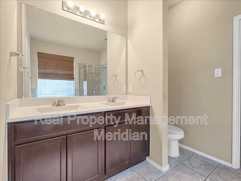 Fort Worth House: 12312 Walden wood Dr