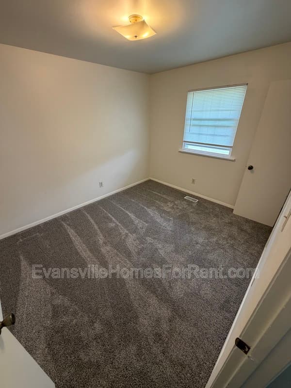 Evansville House: 1112 North Boeke Road
