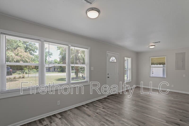 Augusta House: 2528 Luz Drive