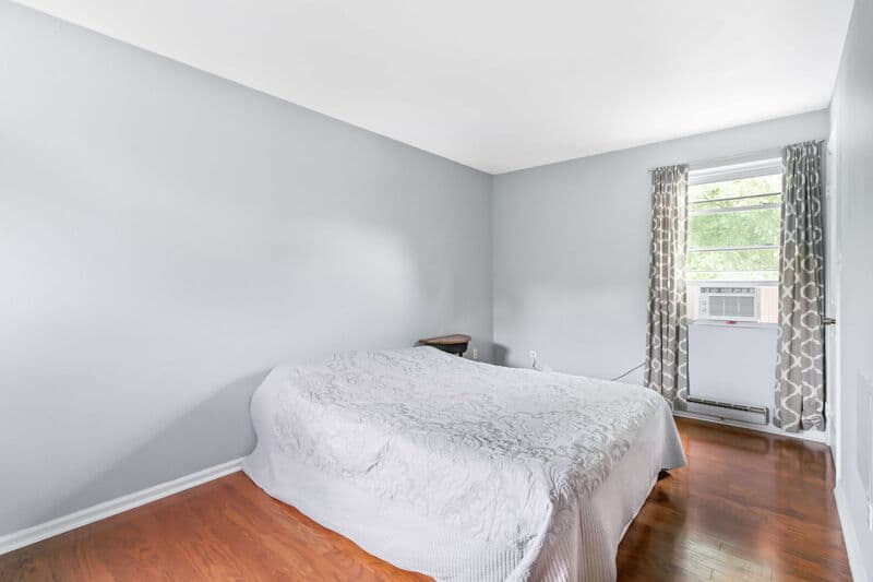 Littiz House: 24 Knollwood Drive