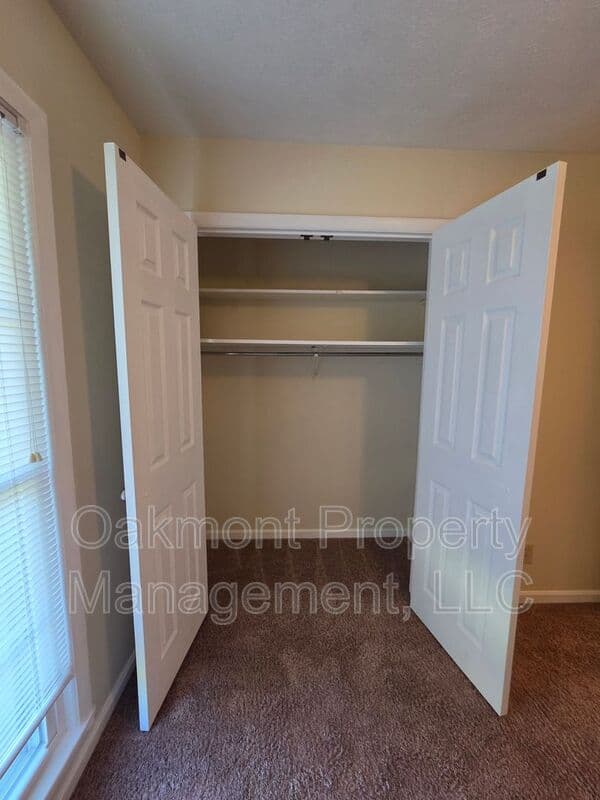 Fayetteville House: 7535 Hargrove Ct