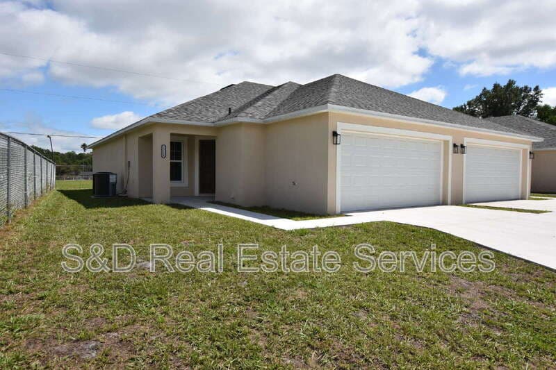 Lakeland Condo: 1111 Mercury Dr E