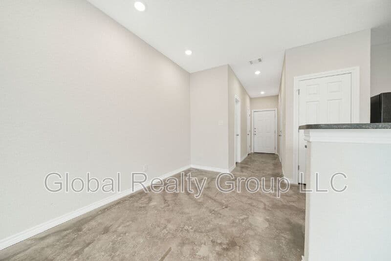 San Antonio Condo: 6914 Crestway Dr