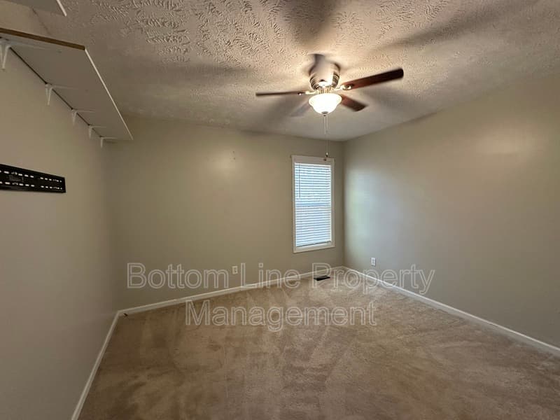 Fayetteville House: 7509 Shillinglaw Circle