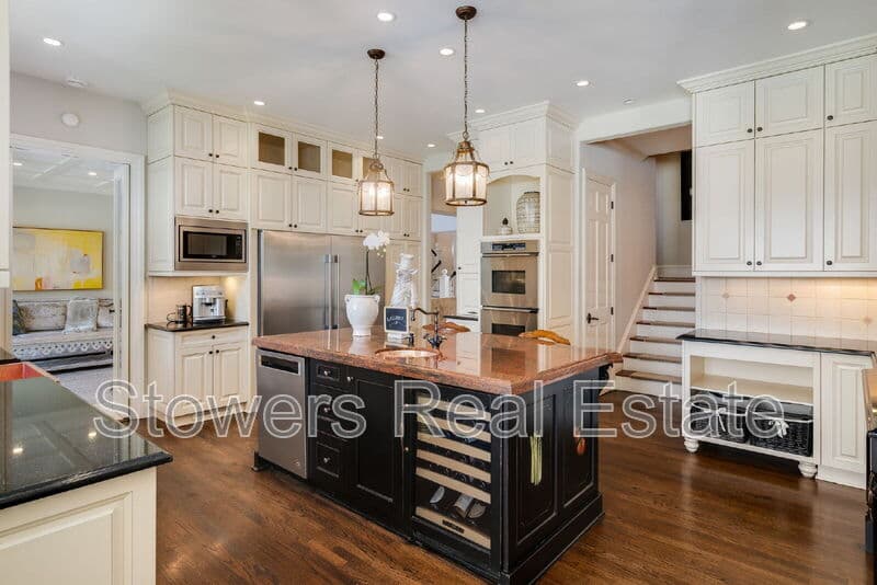 Danville House: 4482 Deer Ridge Rd