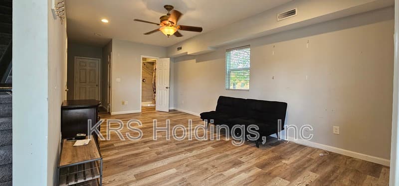 Portsmouth House: 410 Oak Street