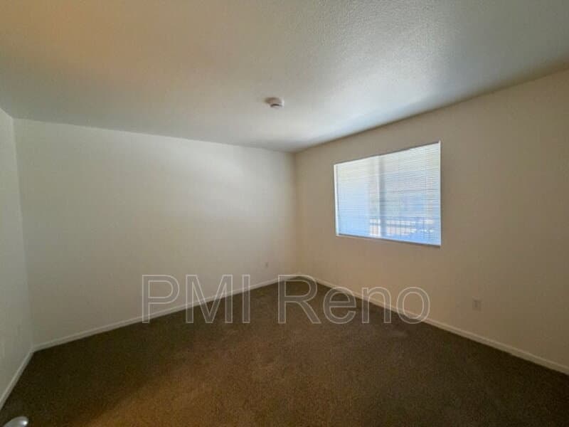 Reno Condo: 6850 Sharlands Ave