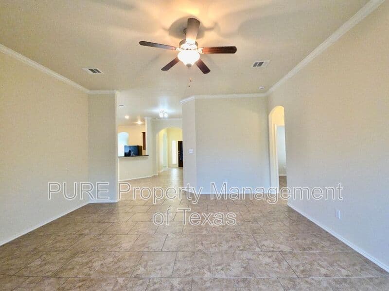 Buda House: 124 Jasper Trail