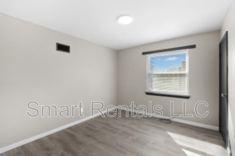 St. Louis Condo: 3112 Arsenal Street - 9