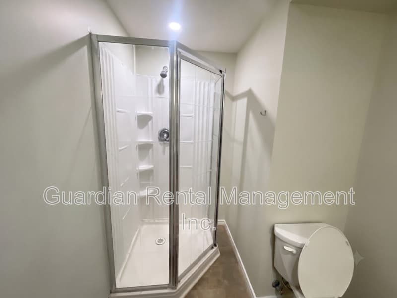 Thunder Bay Condo: 325 Albany St