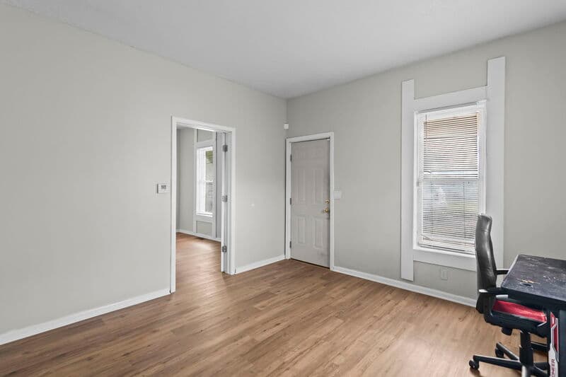 Springfield House: 1220 North Poole Avenue
