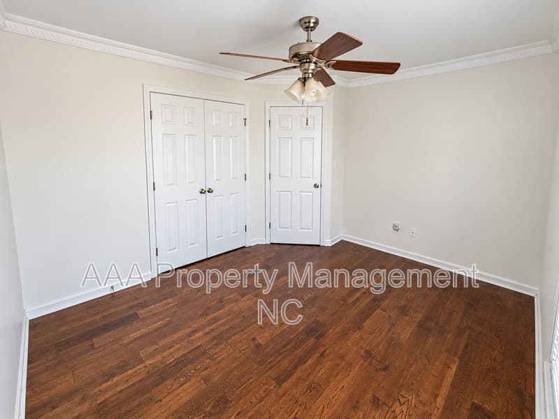 Fayetteville House: 1903 Ellie st