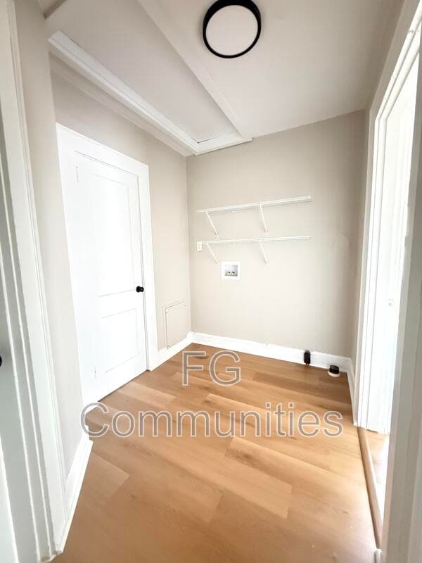 Hildebran House: 212 Main Ave E
