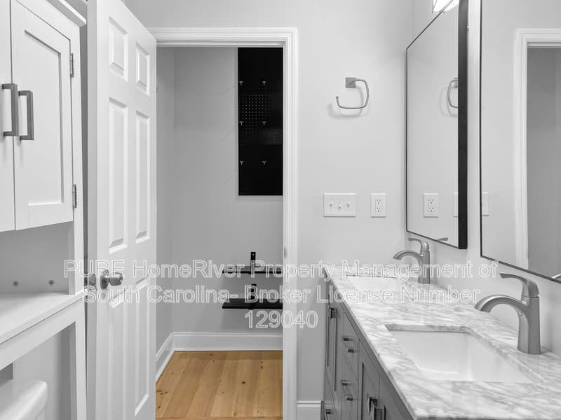 North Charleston House: 1919 Norwood St