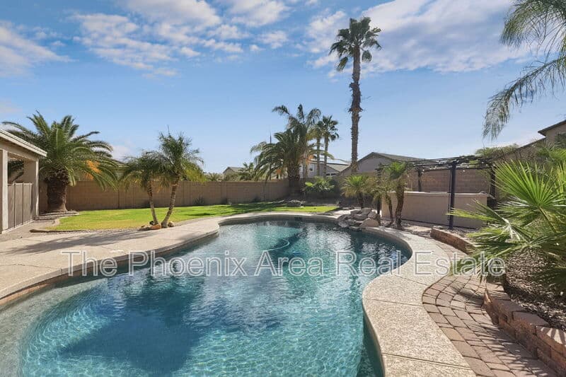 San Tan Valley House: 2669 W Quick Draw Way