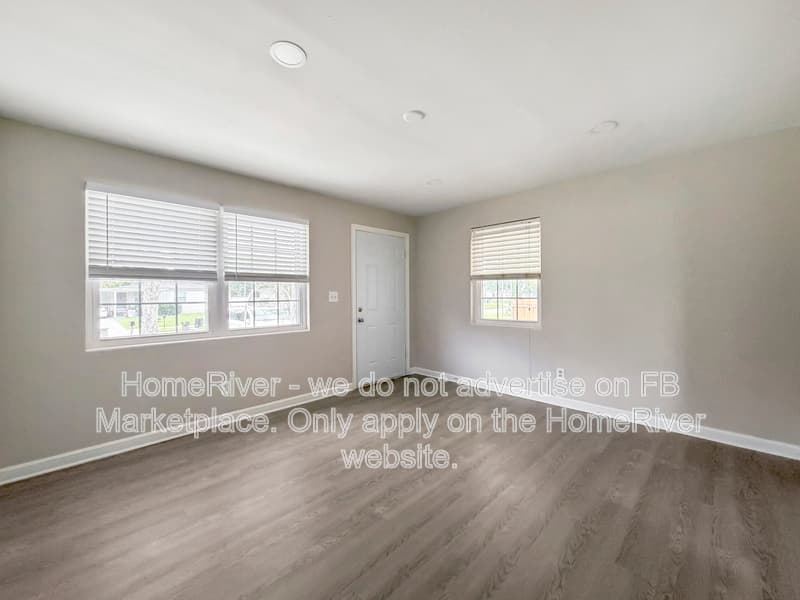 Jacksonville House: 5508 Moret Dr E
