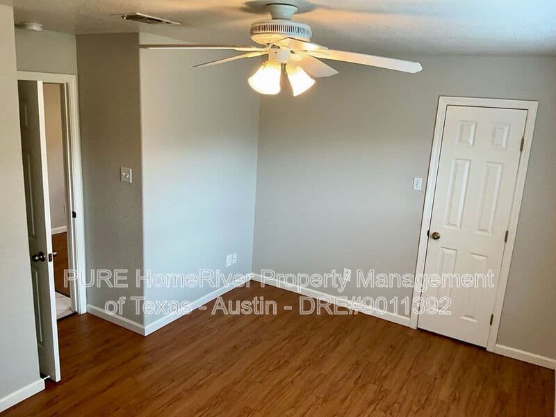 Austin Condo: 909 Hill Wood Dr #A