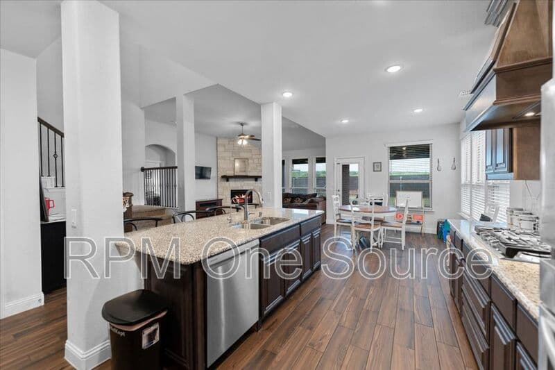 Burleson House: 2760 Richard Street