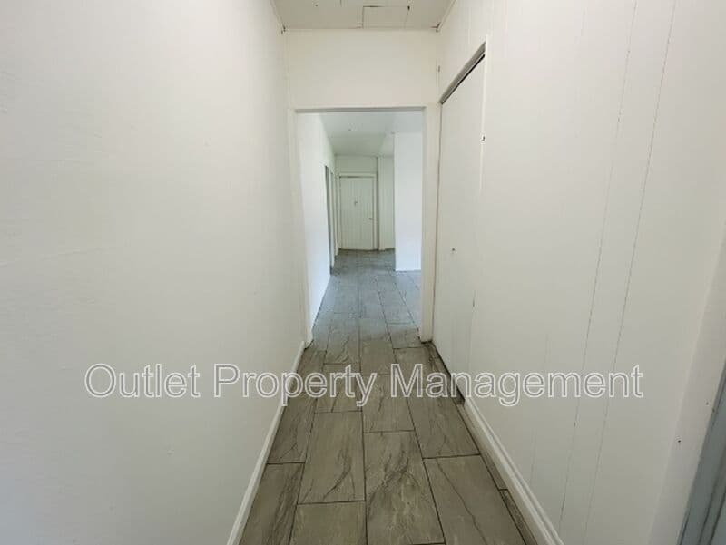 Sanford Condo: 918 E. 10th Street