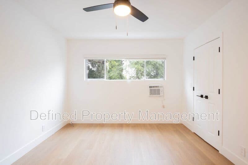 West Hollywood House: 937 Orange Grove Ave