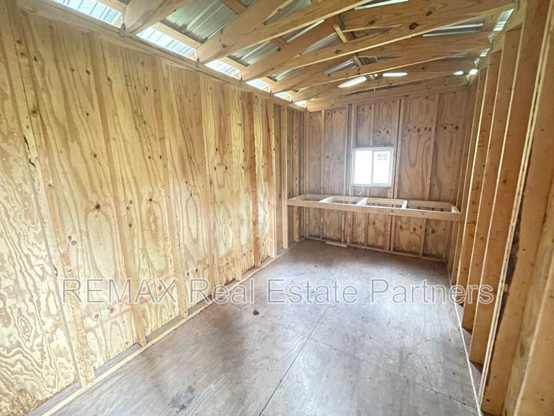 Purvis House: 320 White Chapel Rd