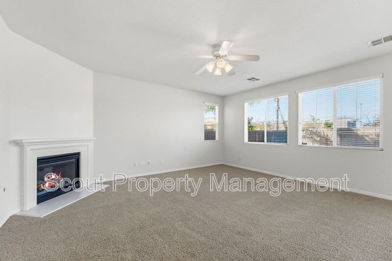 Menifee House: 29128 Rockledge Drive
