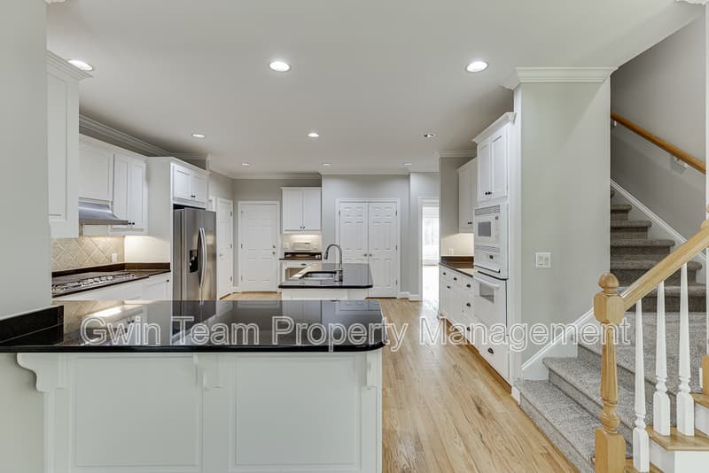 Duluth House: 9345 Riverclub Pkwy