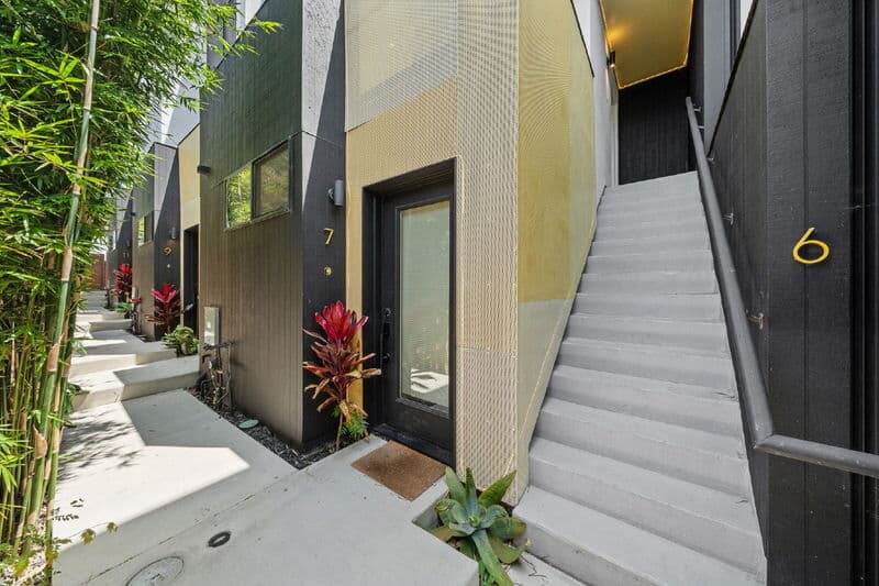 San Diego Condo: 2664 L Street