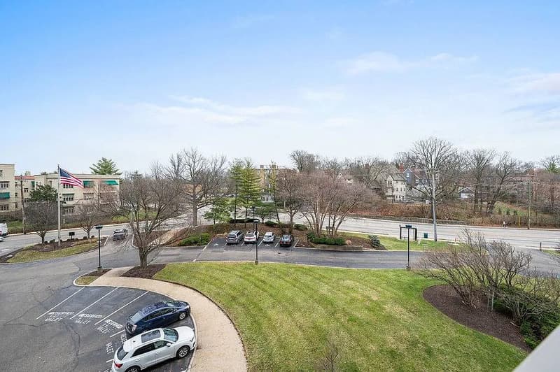 Cincinnati Condo: 2324 Madison Rd