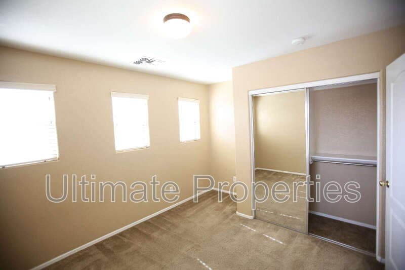 Glendale House: 6376 W Ruth Ave