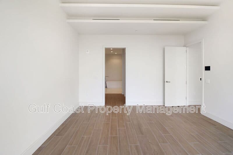Longboat Key Condo: 1591 Gulf Of Mexico Dr
