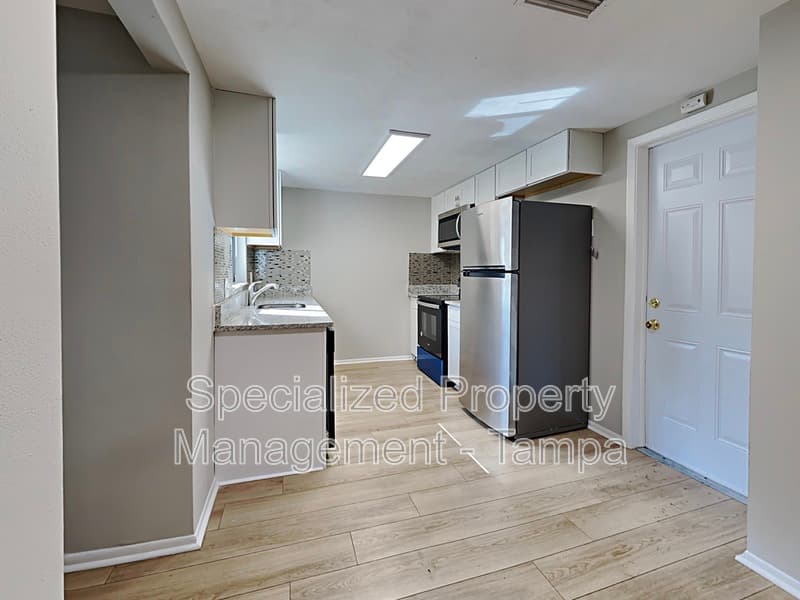 New Port Richey House: 6116 1st Ave