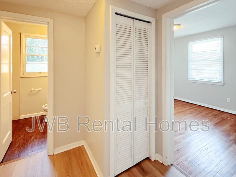 Jacksonville House: 2604 Lowell Ave