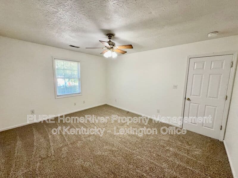 Harrodsburg Apartment: 105 Murphy Lane