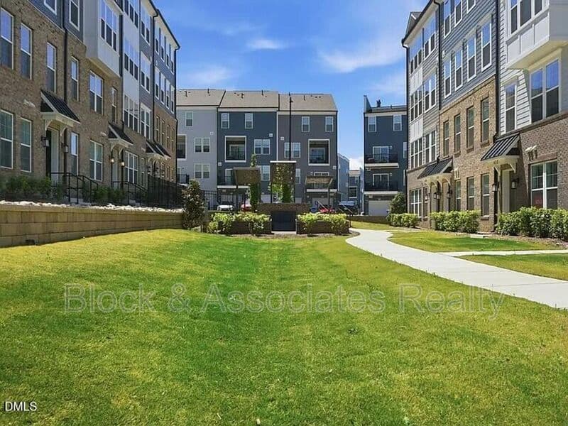 Wake Forest Condo: 404 Gaston Park Ln