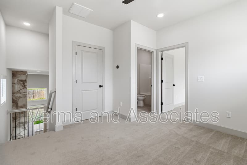 Centerton House: 1041 Whistler St