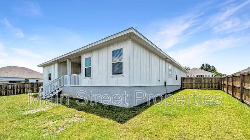 Pensacola House: 10836 Blacktail Loop