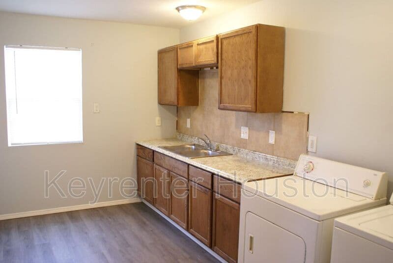 Houston House: 2511 Rosalie St