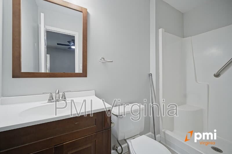 Virginia Beach Townhome: 765 Hampshire Ln